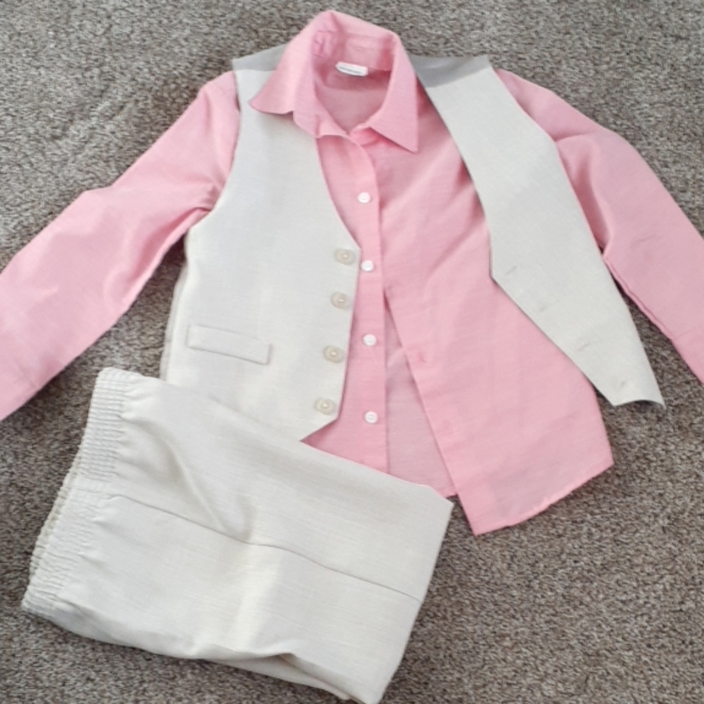 Van Huesen 4 peice suit